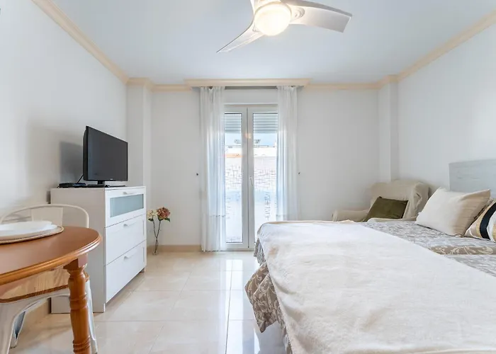 Malagasuite El Levante Apartament *